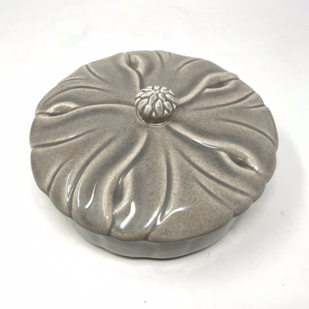 West Coast Pottery Calif. Grey Covered Dish/Trinket Holder Flower Lid Design